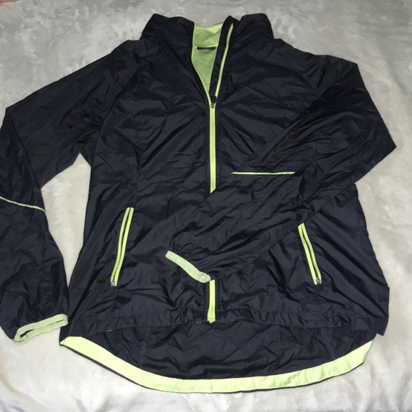 Jackets & Blazers - Light athletic rain/wind breaker